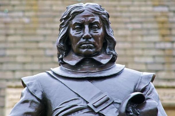 The statue of Oliver Cromwell that stands outside the Palace of Westminster in London. (Steve Punter/CC BY-SA 2.0)